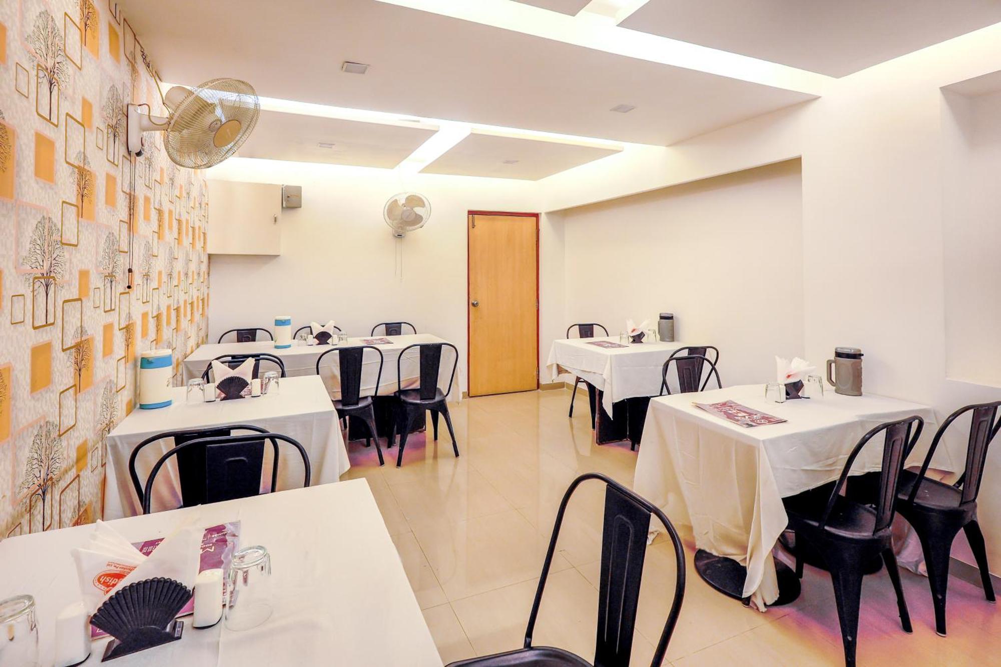 Treebo Rvg Hotel Vadodara Exterior photo